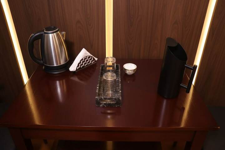 Room 2 of 29