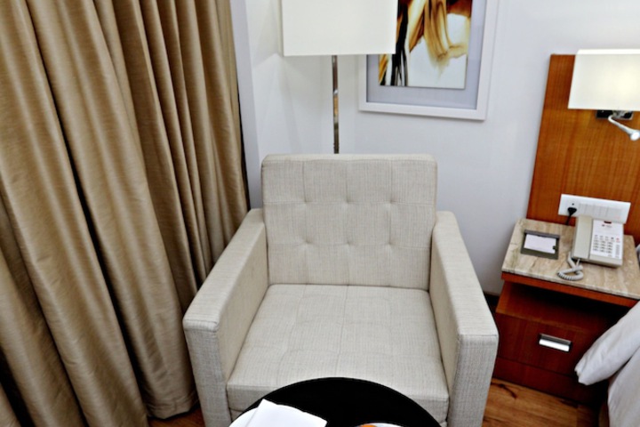 Room 26 of 74