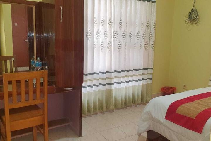 Room 5 of 19