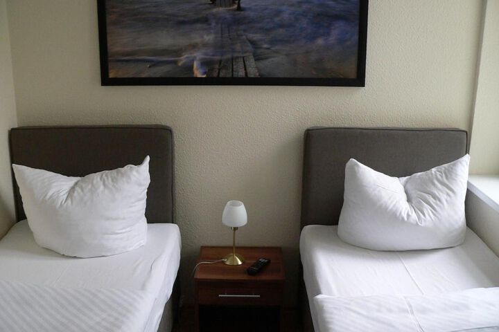 Room 12 of 31