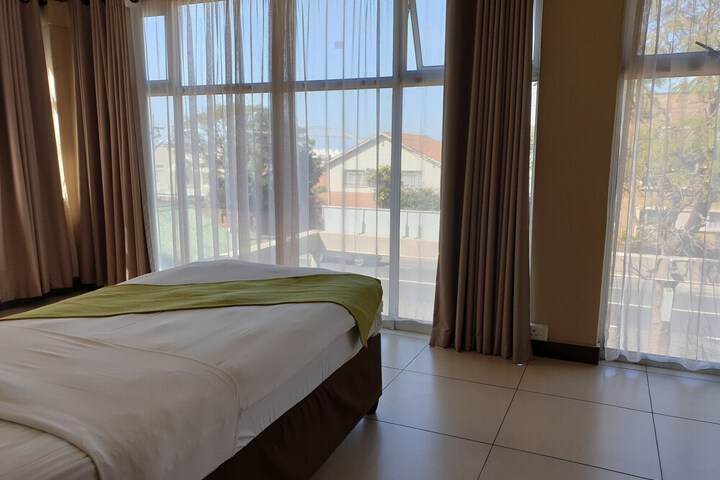 Room 35 of 69