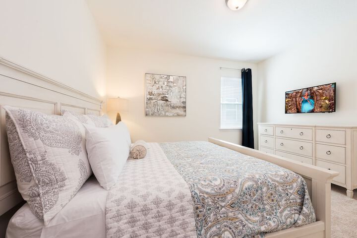 Room 2 of 35