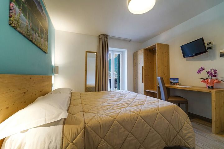 Room 14 of 63