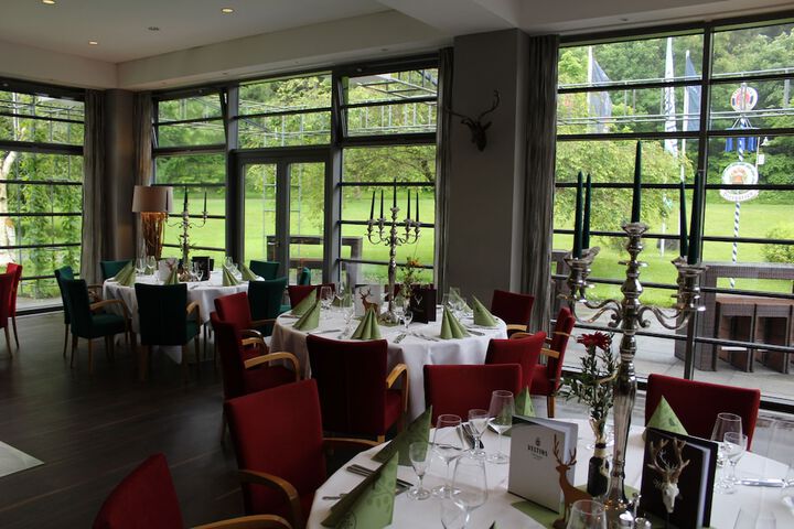 Dining 60 of 79