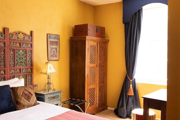 Room 44 of 92