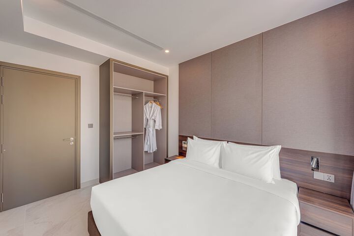Room 11 of 79