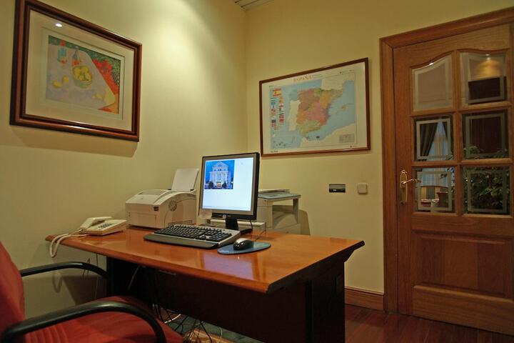 Business Center 39 of 49