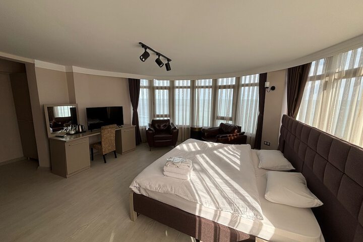 Room 14 of 29