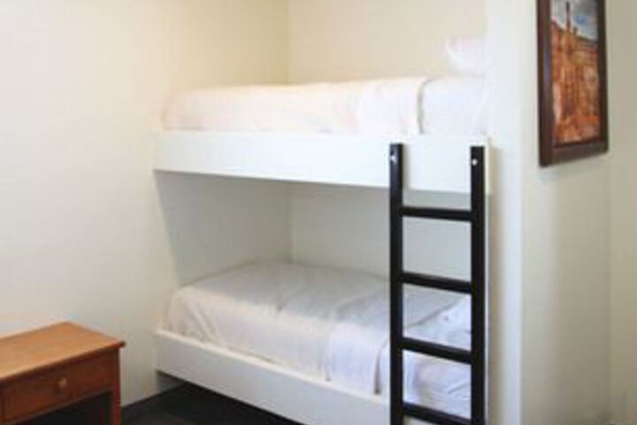 Room 6 of 23