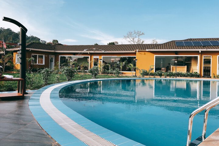 Pool 21 of 32