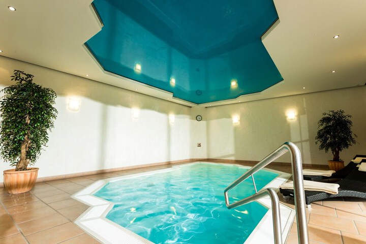 Pool 38 of 56