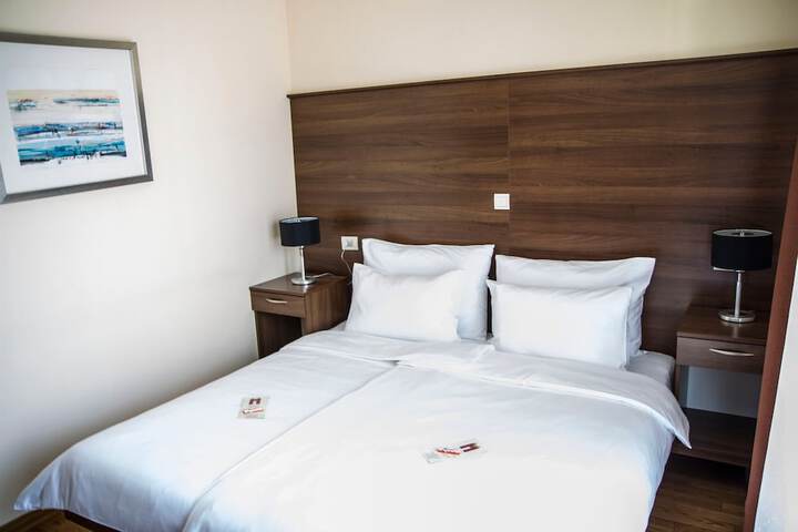 Room 8 of 52