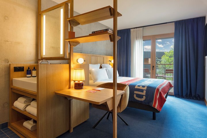 Room 17 of 71