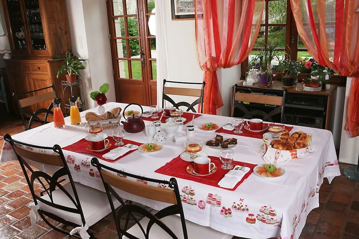 Dining 9 of 9