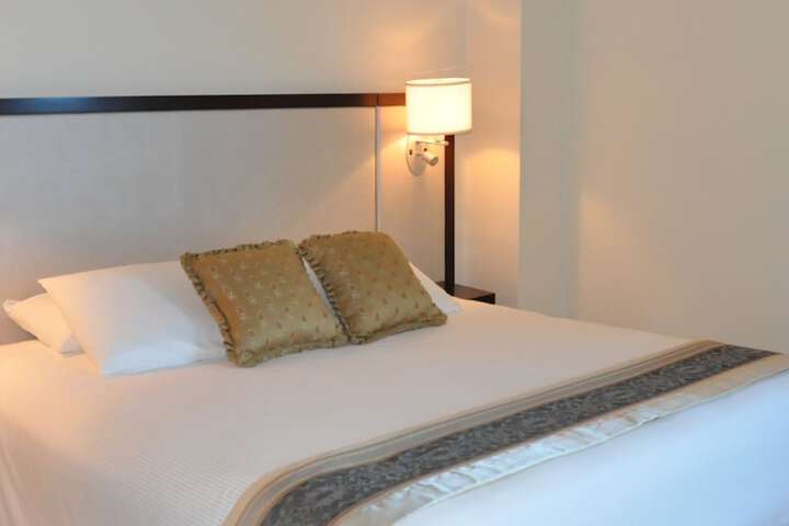 Room 4 of 30