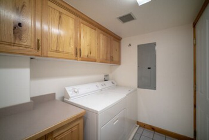 Room 11 of 24