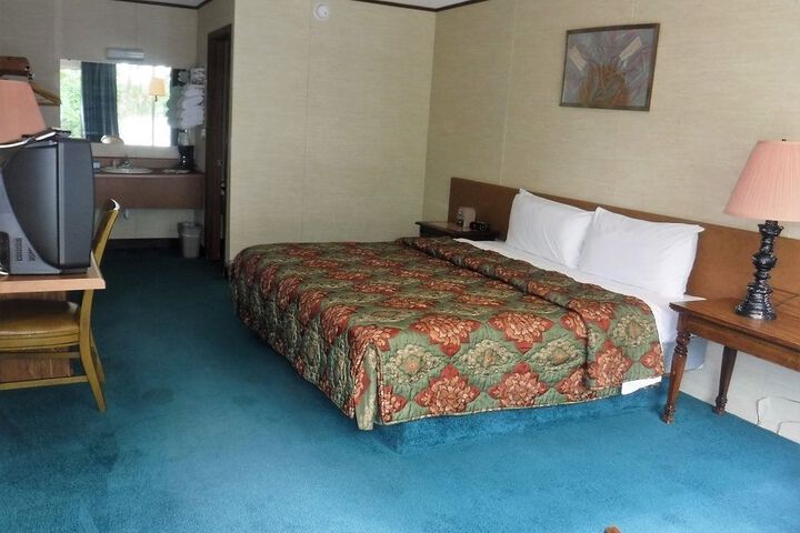 Room 11 of 63
