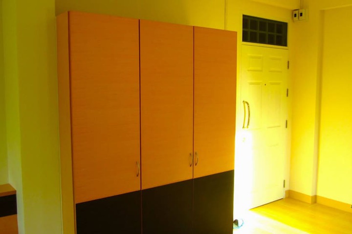 Room 9 of 13