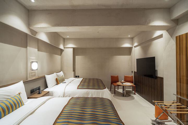 Room 118 of 199