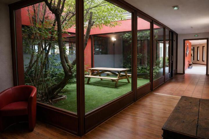 Photo 8
