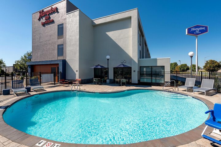 Pool 33 of 42