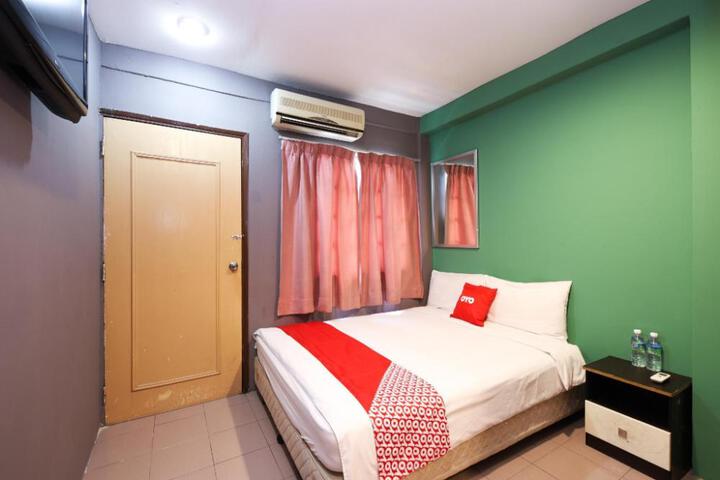 OYO 89688 Alor Street Hotel
