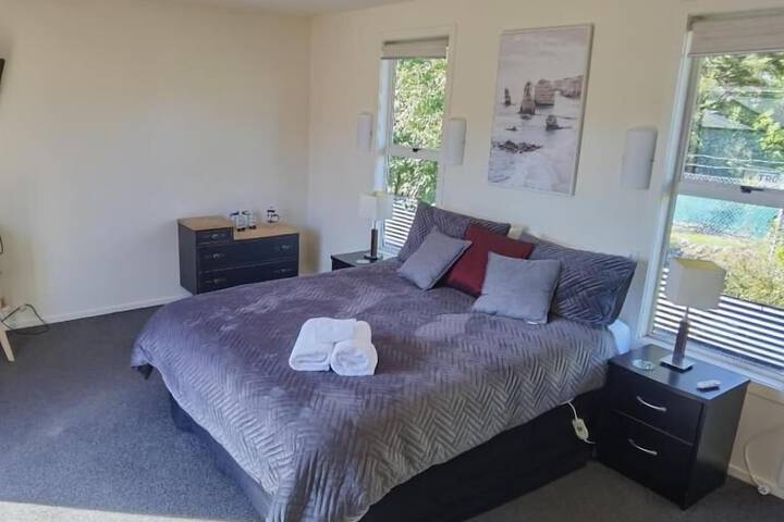 Room 8 of 34