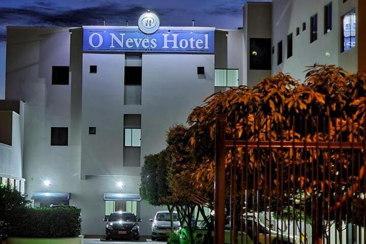 O Neves Hotel