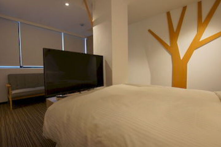 Room 17 of 65