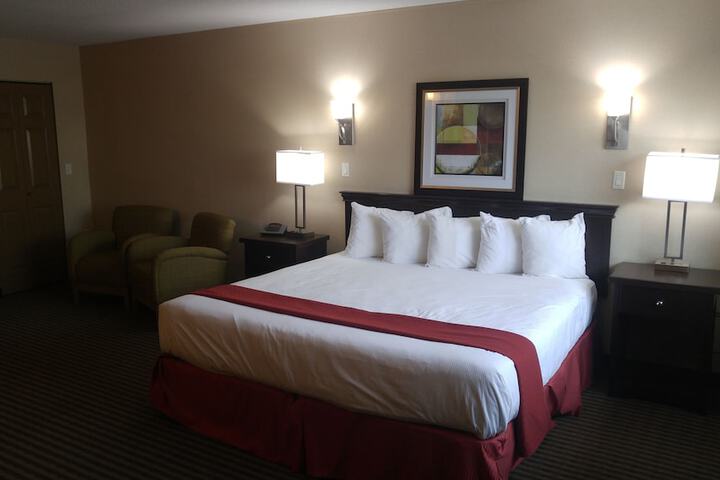 Room 5 of 32