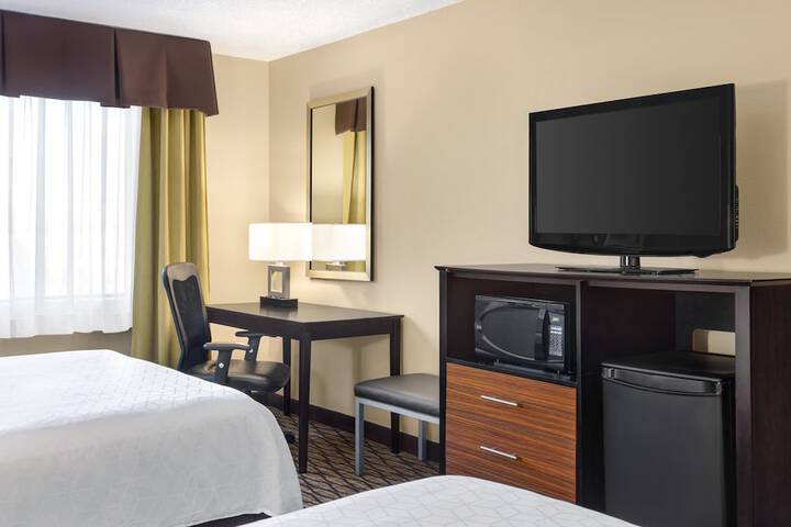 Room 25 of 65