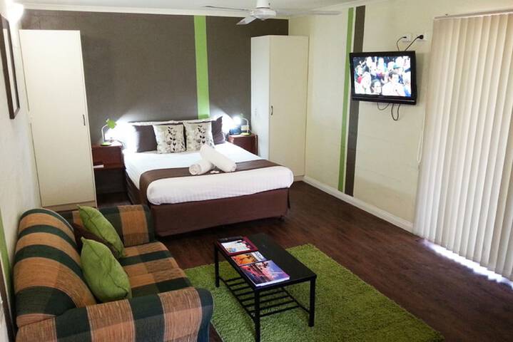 Room 9 of 36