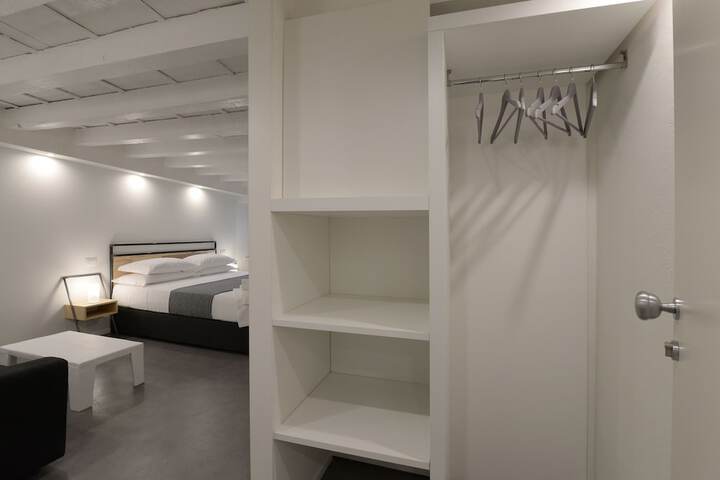 Room 18 of 36