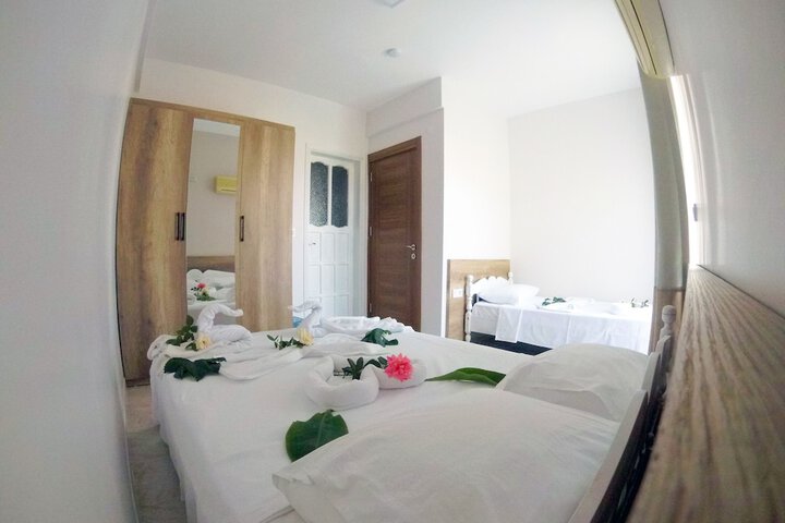 Room 30 of 93