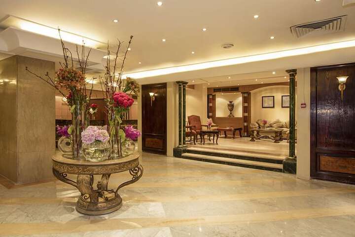 Guest Lobby