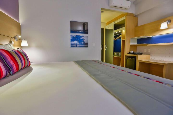 Room 12 of 36