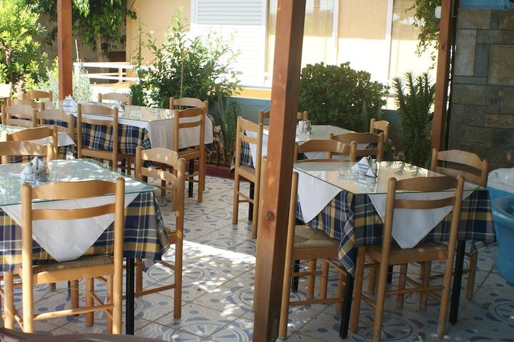 Dining Photos