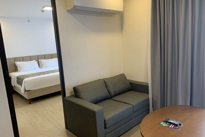 Room 8 of 85