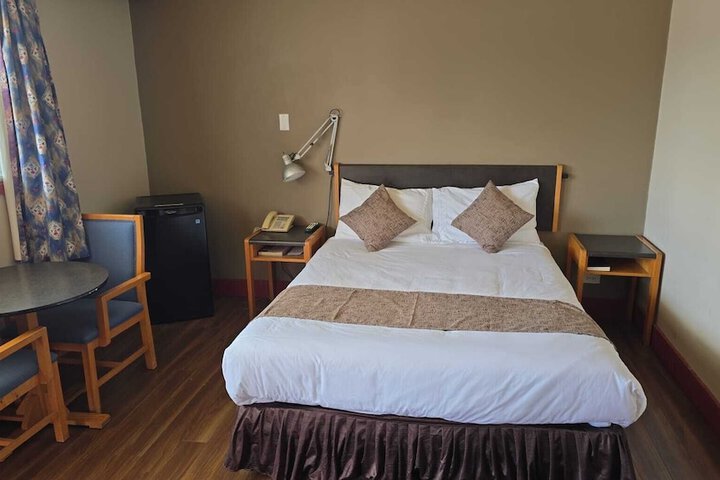 Room 15 of 34