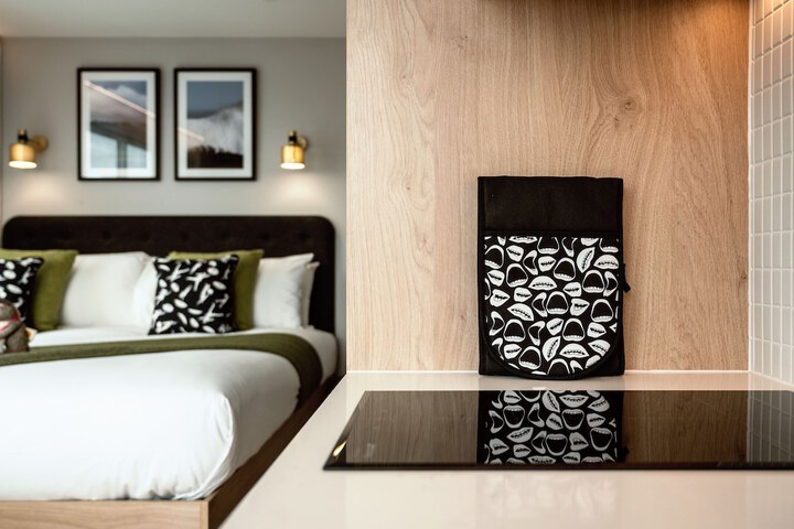 Room 12 of 81