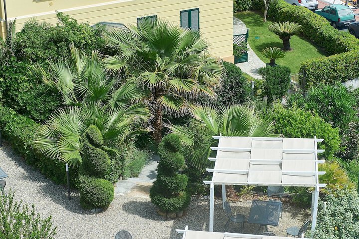 Hotel Exterior 45 of 57