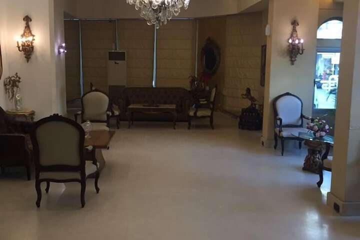 Ballroom/Hall 14 of 16