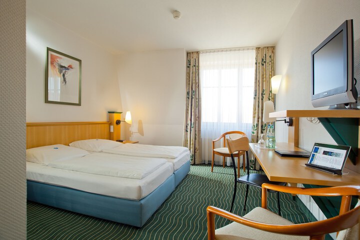 Room 3 of 54