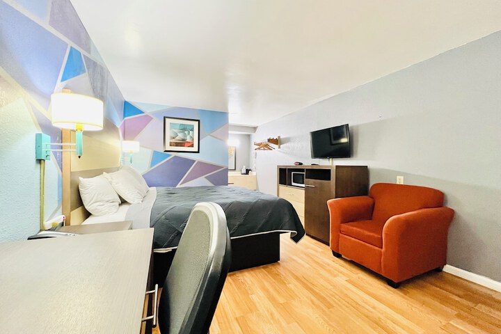 Room 19 of 47