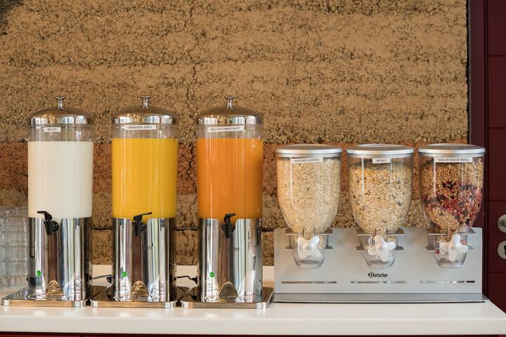 Breakfast/Coffee Service 11 of 20