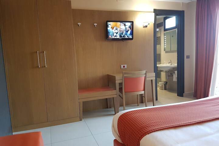 Room 17 of 51