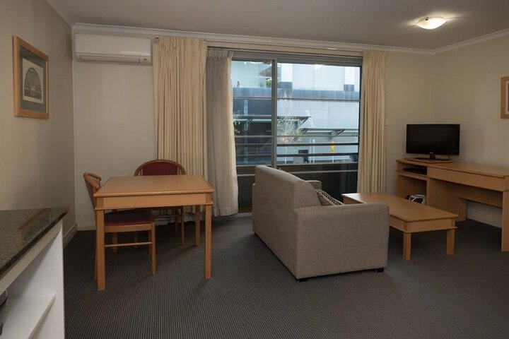 Room 28 of 37