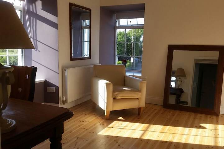 Room 6 of 14