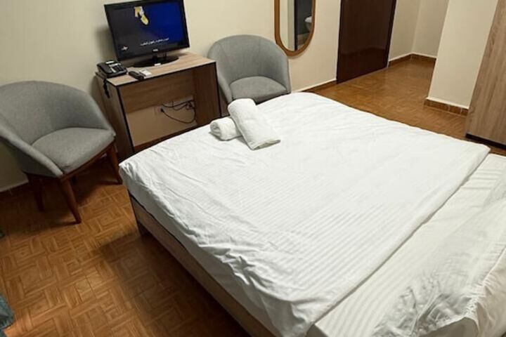 Room 3 of 16