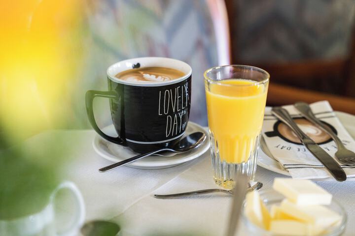 Breakfast/Coffee Service 18 of 30